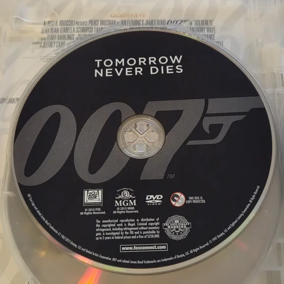 DVDs - Pierce Brosnan 007 Collection - Picture 8 of 12
